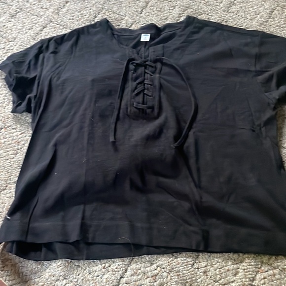 Tops - Picture 2 of 4